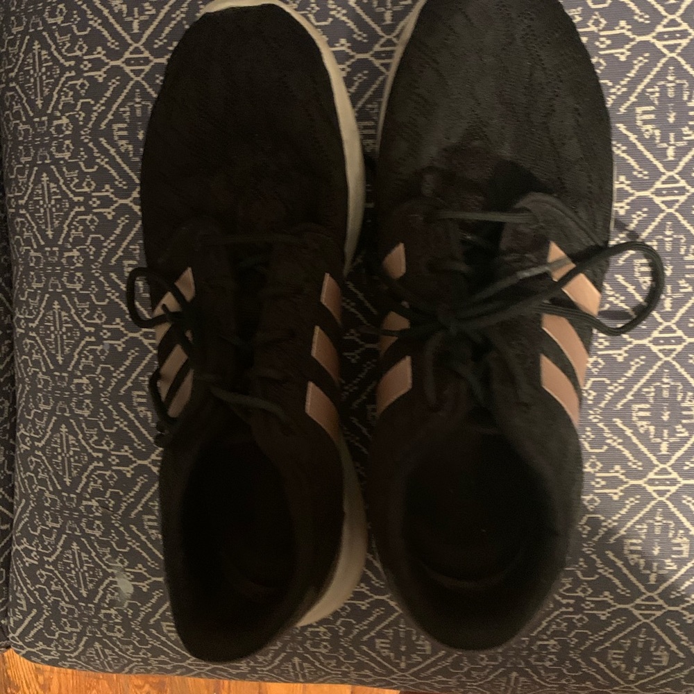 tennis shoes